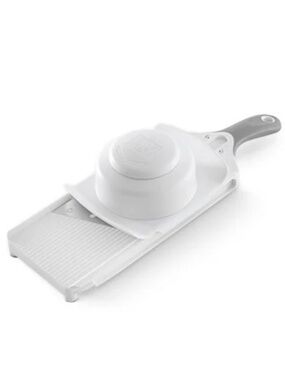Pampered Chef Simple Slicer Handheld Food Mandoline  